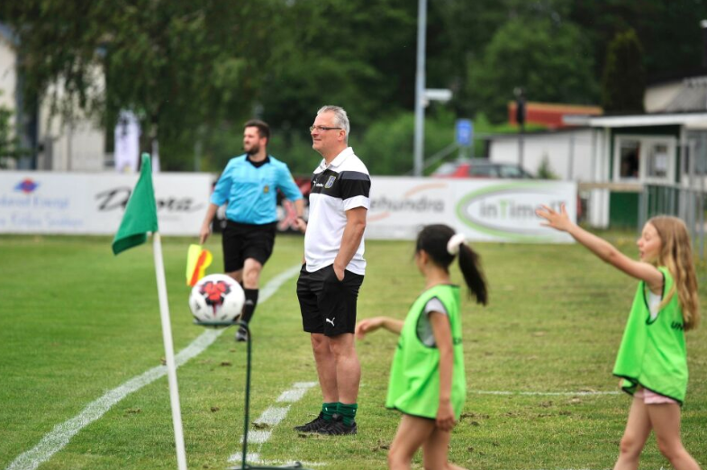 VNsporten's tweet photo. Per Johansson och Jyrki Karttunen tog över @AnderstorpIF  inför säsongen.
Under måndagen förlängde de sina uppdrag: "Vi fungerar kanon ihop".
https://t.co/7PEzbRrxpp https://t.co/auOaD4hF2C