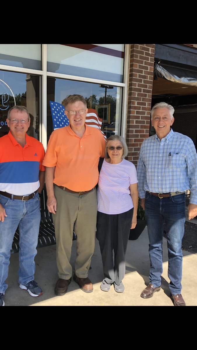 James Forsythe (class of 1965) and his wife Dianne visited with board members Charles Craycraft and Tinder Harris. He and wife have pledged $15,000 in the way of a matching grant! Please help leverage the effect of this pledge by donating any amount!

➡️ bgcf.givingfuel.com/paris-independ…