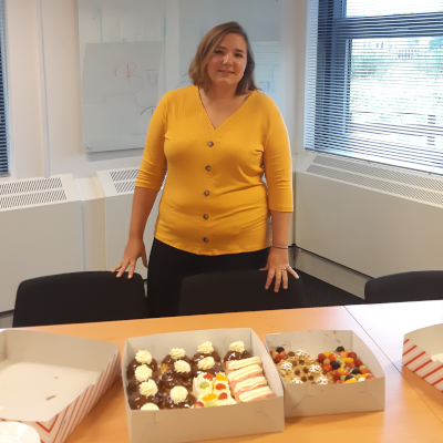 HandsOn1996's tweet photo. Vandaag start Denice Arendse als Service Manager in Team Groen. Na 4 jaar als Senior IT Support Analyst, heeft ze gekozen voor een switch naar IT consultancy. We zijn blij om haar erbij te hebben. Welkom, Denice en heel veel succes! https://t.co/j30VPsILXj