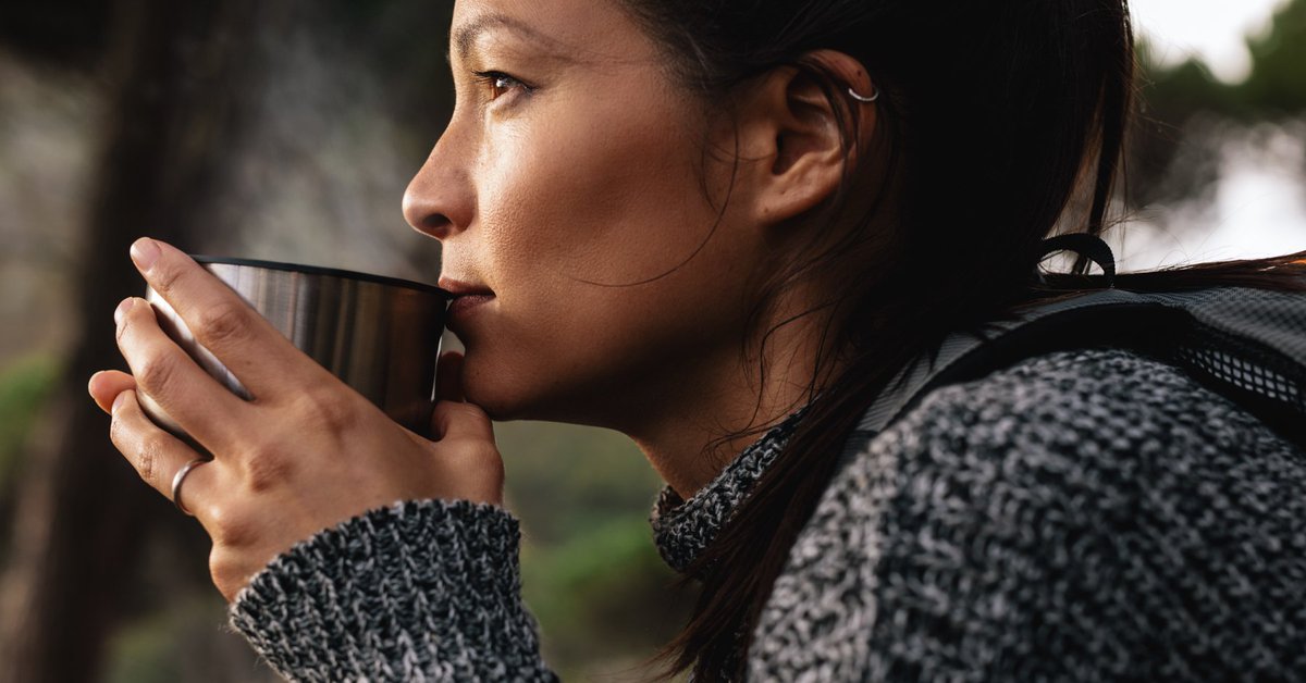 CooperVision's tweet image. Contacts and coffee. Two things that help you see clearly every morning. #InternationalCoffeeDay #coffee #goodmorning #liveBrightly #getoutside #seetheworld