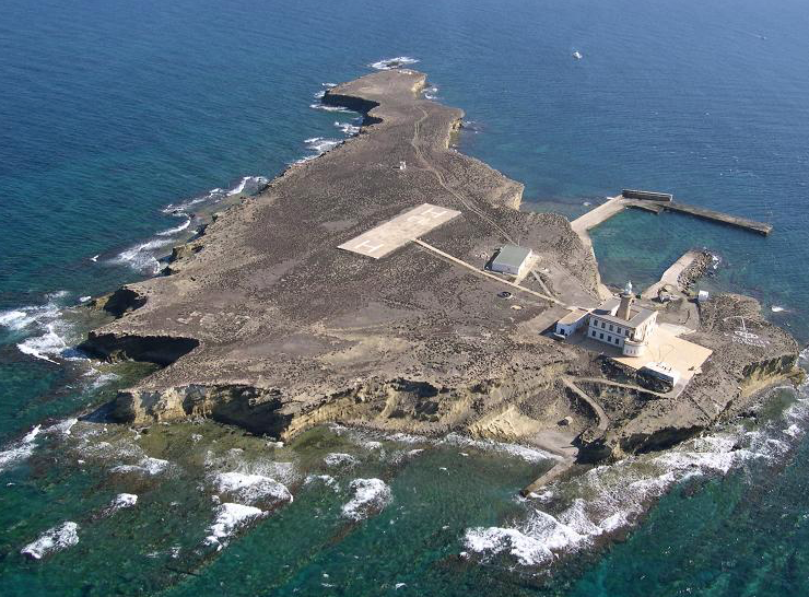 Armada_esp's tweet photo. #TalDiaComoHoy hoy de 1540 se produce la batalla naval de la isla de #Alborán, una de las primeras batallas de la @Armada_esp.
Enfrentándose 10 galeras #españolas a una flota de corsarios berberiscos.
Como resultado la isla quedó bajo soberanía española. https://t.co/fgAU9cAs6r