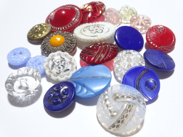 Iris イリス チェコフェスティバル19 ボタン チェコボタン ヴィンテージボタン ガラスボタン 9月27日 金 29日 日 に原宿クエストホールにて開催された チェコフェスティバル19 In 東京 で 古いガラスボタンやビーズ等を購入しました Iris イリス チェコフェスティバル19 ボタン チェコボタン ヴィンテージボタン ガラスボタン 9月27日 金 29日 日 に原宿クエストホールにて開催された チェコフェスティバル19 In 東京 で 古いガラスボタンやビーズ等を購入しました