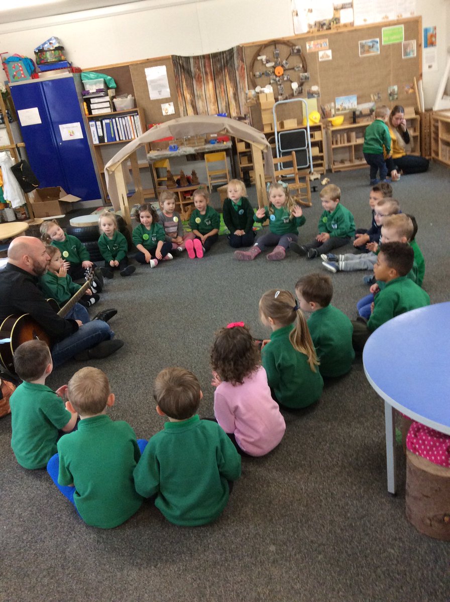 NurseryStAndrew's tweet image. We enjoyed our first visit from Cameron @YMIFalkirk the children thoughts say it all A “exciting”, D “so grateful and I wanted to see him again”,  C “brilliant” #welovetosing #listening #keepingtime 🎶😀