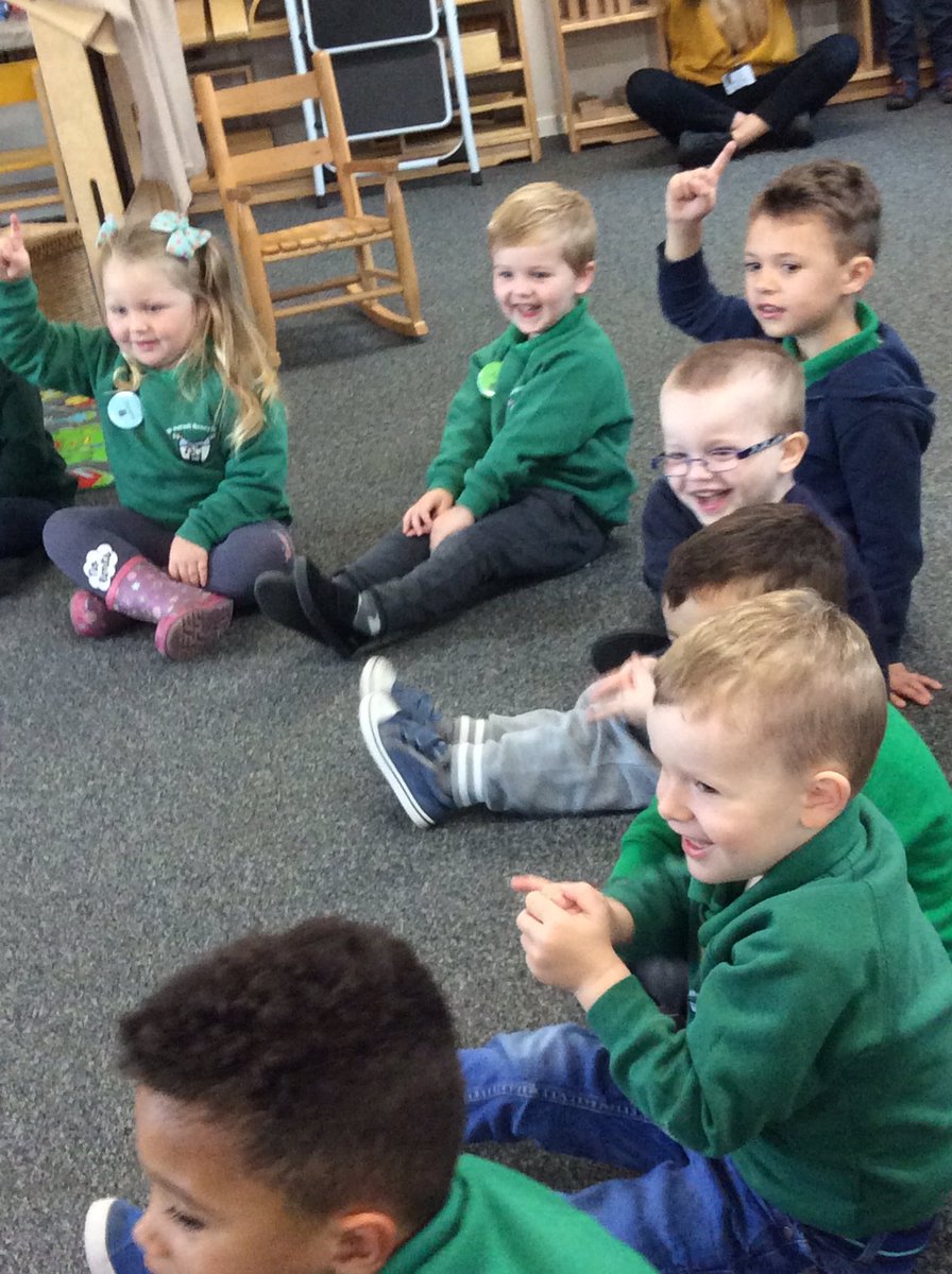 NurseryStAndrew's tweet image. We enjoyed our first visit from Cameron @YMIFalkirk the children thoughts say it all A “exciting”, D “so grateful and I wanted to see him again”,  C “brilliant” #welovetosing #listening #keepingtime 🎶😀