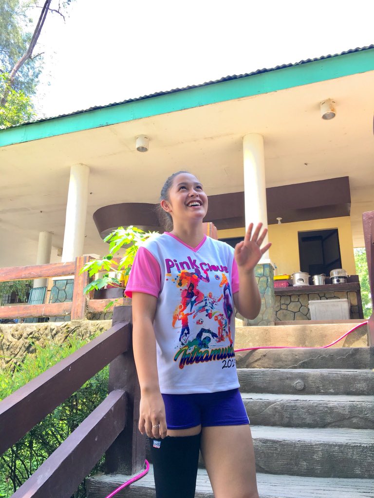 bxtchnafake's tweet photo. Intramurals 2k19 ✨
#PinkClover https://t.co/Vps0lEwmhP