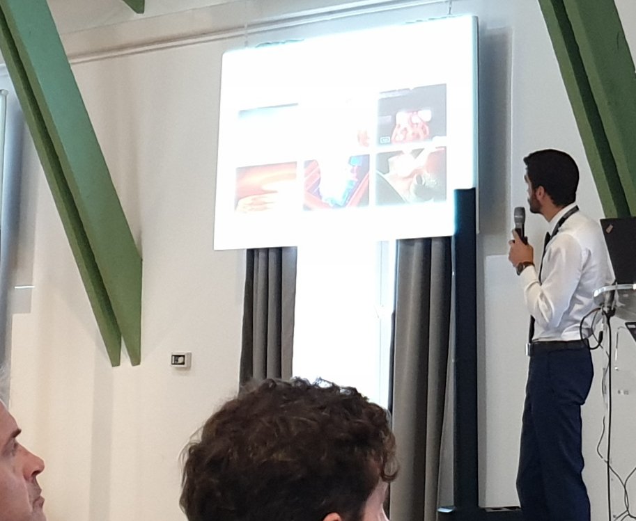 AnneFreund's tweet image. Armand Khamnouthay de #WeAreGroup rappelle au #ModSim19 que la fabrication additive est née en... 1984, avant d&apos;évoluer pour créer, ou réparer, des pièces pour de nombreuses industries. @3DSCATIA #3DEXPERIENCE