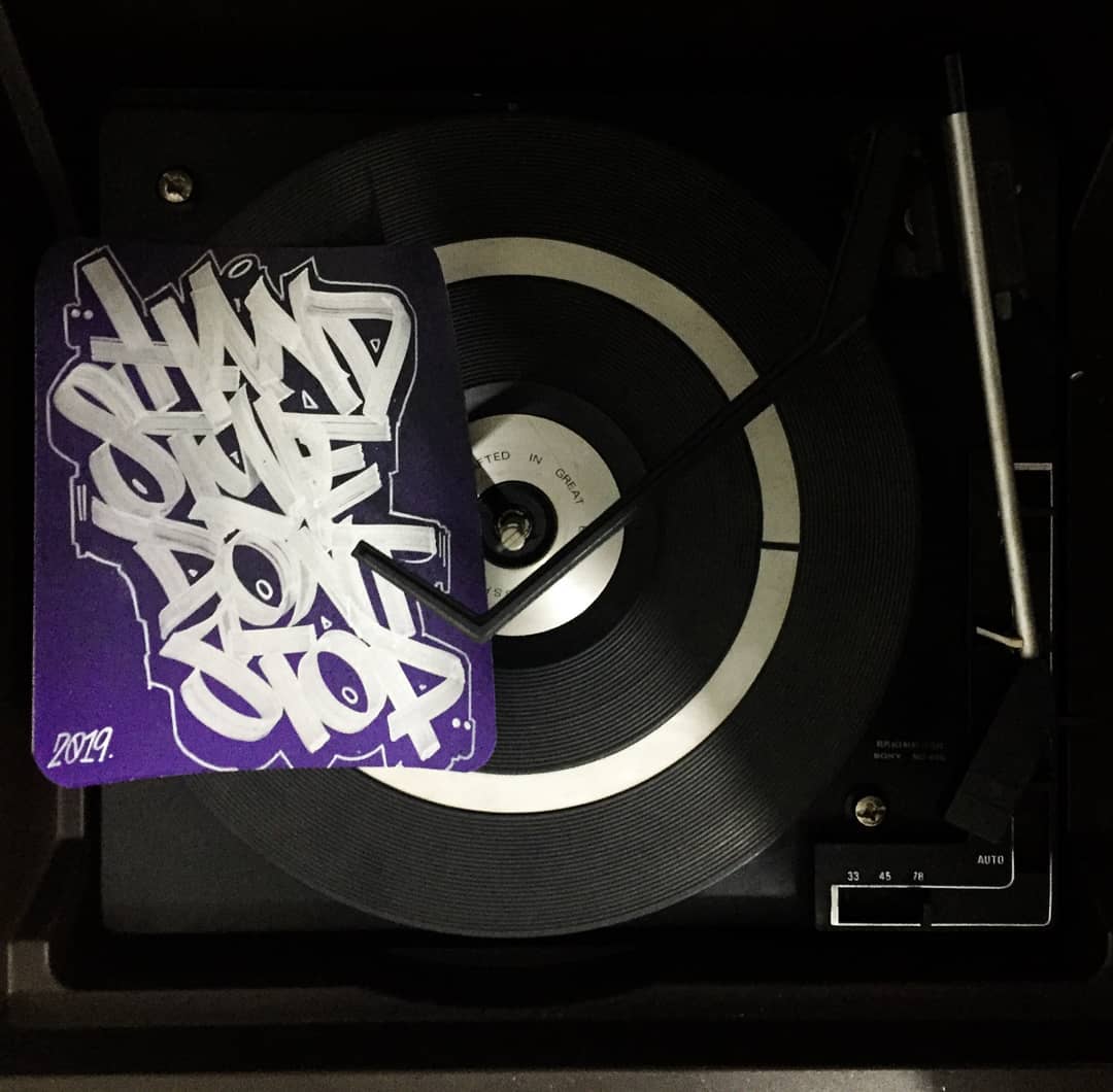 handstyler's tweet photo. Load42 with the classic hands 👐👐.
#load42 #handstyle #graffiti https://t.co/3XlbTSUIlj