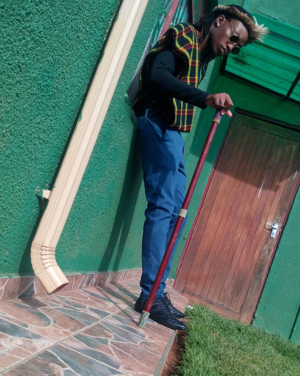 TS_FanPagePlug's tweet photo. For any #Modeling gigs available please DM or contact me here lebogangtst@gmail.com #MakeMeYourBrandAmbassader #Fashion #Photography #Art #Disign https://t.co/MXTcpMI6jB