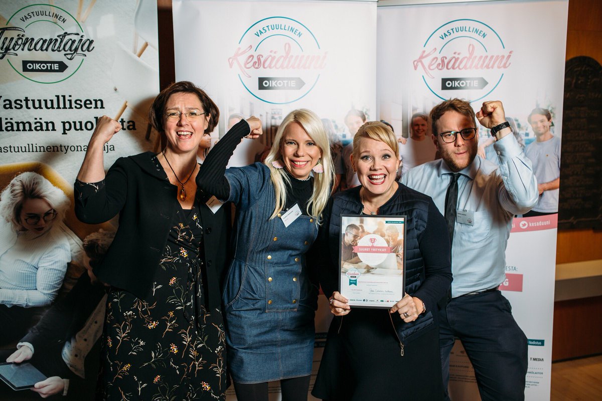 HeiskanenP's tweet photo. Me @varma_tweet sijoituttiin hienosti 2. sijalle #VKD19 Vastuullisin kesäduuni -kisassa. Niin ylpeä meidän jengistä ja työstä, jota on tehty työkulttuurin eteen💪Ja iso kiitos kesätyöntekijöille, joiden palaute toi tämän hienon tuloksen! 🙏 #varmailo https://t.co/nQ0bBOQugJ