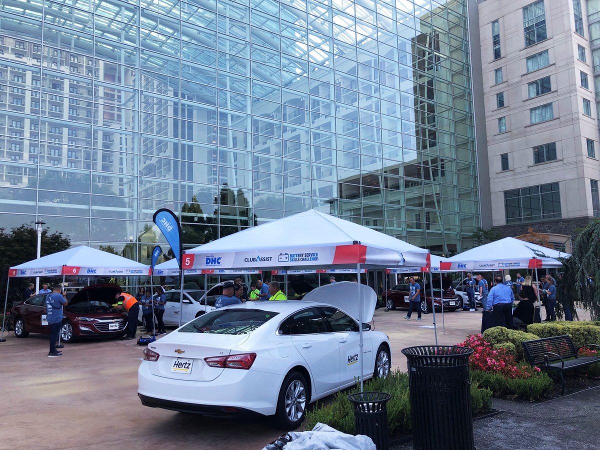 ClubAssistNA's tweet photo. Great job by the competing Technicians at this year's #BSSC2019! These men and women know what it takes to be the best of the best. Stay tuned to see who is named the Champion at tomorrow night's awards banquet. #Battery #ClubAssist #NationalHarbor https://t.co/kMJTIGdMaf