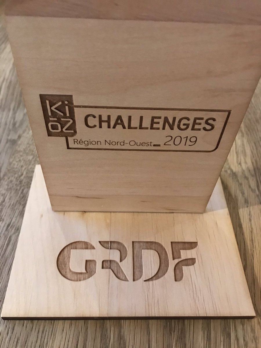 Fier d’être GAZIER, en améliorant 👨‍💻et verdissant 🌱🌿🌳🌲nos réseaux.
#ki-oz 2019 Check 👊.
Un trophée pour l’´#ARIM <a href="/jmilasserre/">Jean-Michel Lasserre</a> <a href="/EmilieViaud/">Emilie Viaud</a> <a href="/alexhainneville/">Alexandre</a> <a href="/ASottiau/">Alyson Sottiau</a>