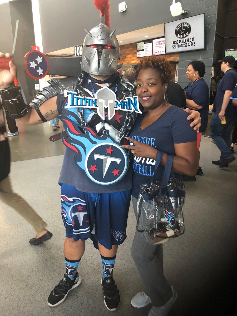 JetaunOsborne's tweet photo. @NFL @budlight #TitansCelly We shut the Falcon's Stadium DOWN!!! #TitanUp https://t.co/xyC44p7x8x