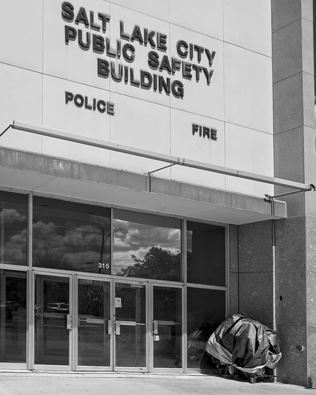 RayDavidPhoto's tweet image. What would you do? What would you do if you woke up from a dream where you were homeless, only to realize it wasn't a dream? Where would you sleep? What would you eat? Where would you bath? How would you accomplish the basic needs of life that the rest o… bit.ly/2mEP1kU