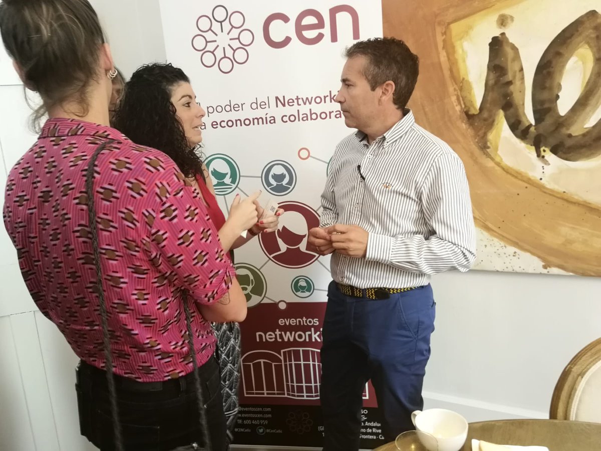 CenCadiz's tweet photo. Nuestro Grupo 1 de #Networking se ha reunido para celebrar su sesión semanal con una gran noticia… ¡la reincorporación de CAV Servicios. Gestión de Proyectos y Obras como empresa miembro de Cen tras haberse tomado una temporada de descanso! 🔝🔝.
¡Bienvenidos de nuevo!😉 https://t.co/Uvtmu5dxow