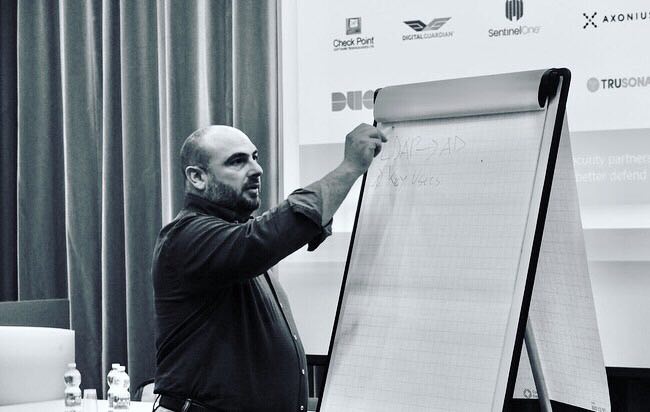 softjamIT's tweet image. Oggi, in #Microsoft Roma, abbiamo disegnato insieme ai nostri ospiti un possibile percorso di #IdentityDrivenSecurity, per proteggere dati, app e device partendo dalla salvaguardia dell’#identitàdigitale!
#SJWhatsnext #cybersecurity #microsoft365 #threatprotection #security