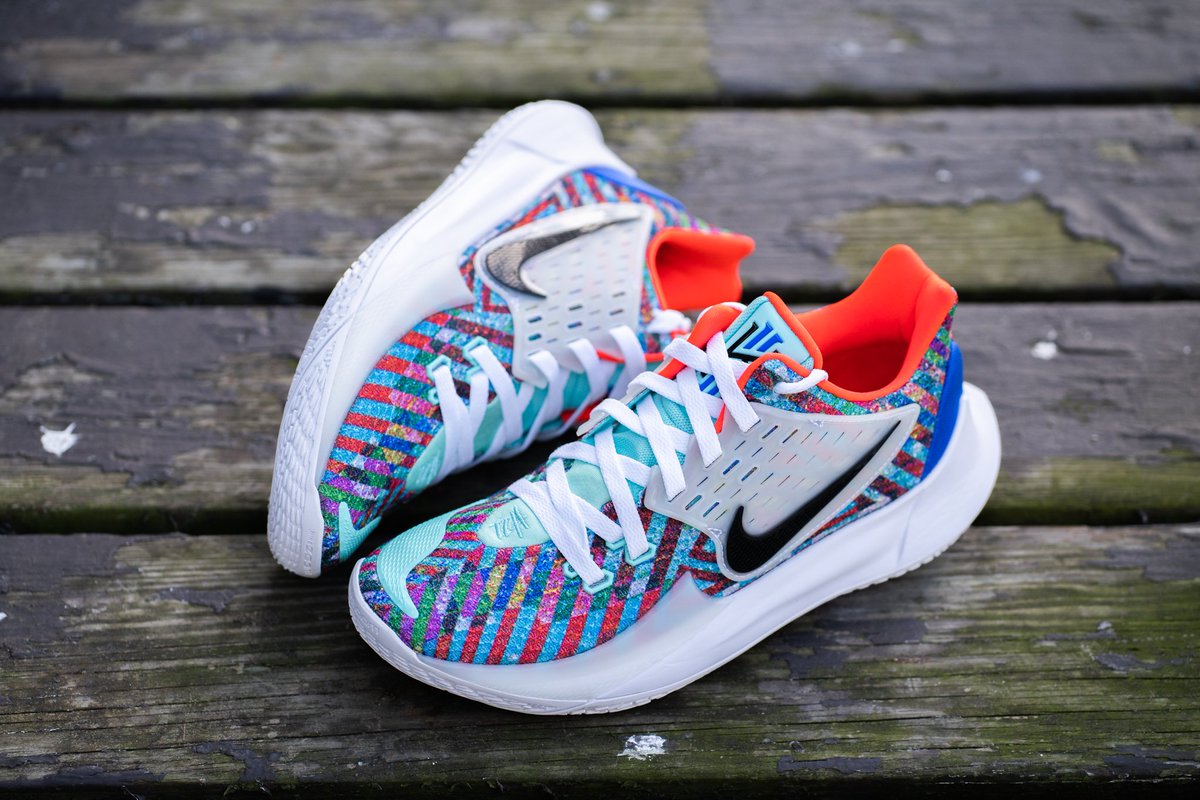 nike kyrie 2 multicolor