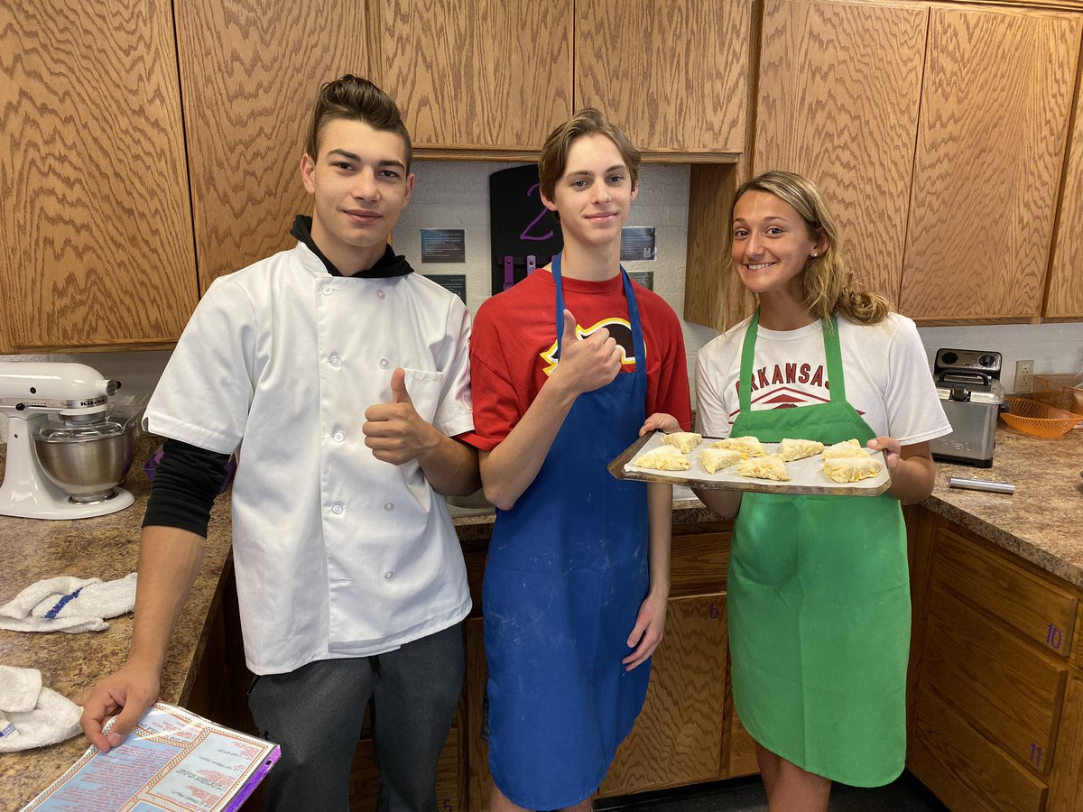 Can you smell the scones in Art and Science of Foods 1!#KHSFACS