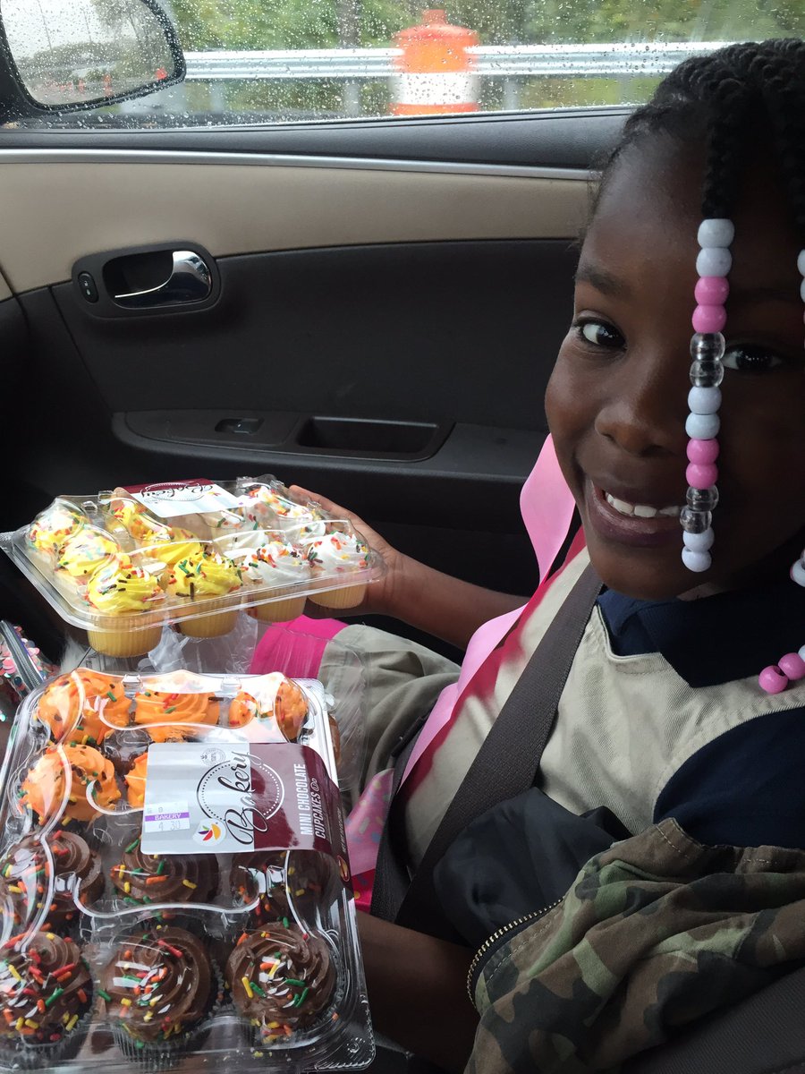 SiPPYYYYYYY's tweet photo. 7 years old on this planet TODAY! Daddy getting old! Yall wish my oldest daughter TAYLOR A HAPPY BIRTHDAY! Time is definitely flying Bug! It’s your day! 🐞😍❤️ #TaylorBug https://t.co/5wKjQBv3Qp