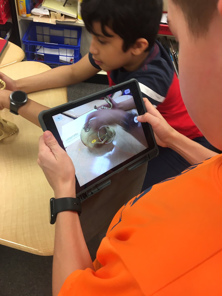 MrsHunterSS's tweet photo. Using the habits of mind of an archaeologist with our iPads @StationMS220 #tflg #archaeologyrocks https://t.co/WJo9EH91cM