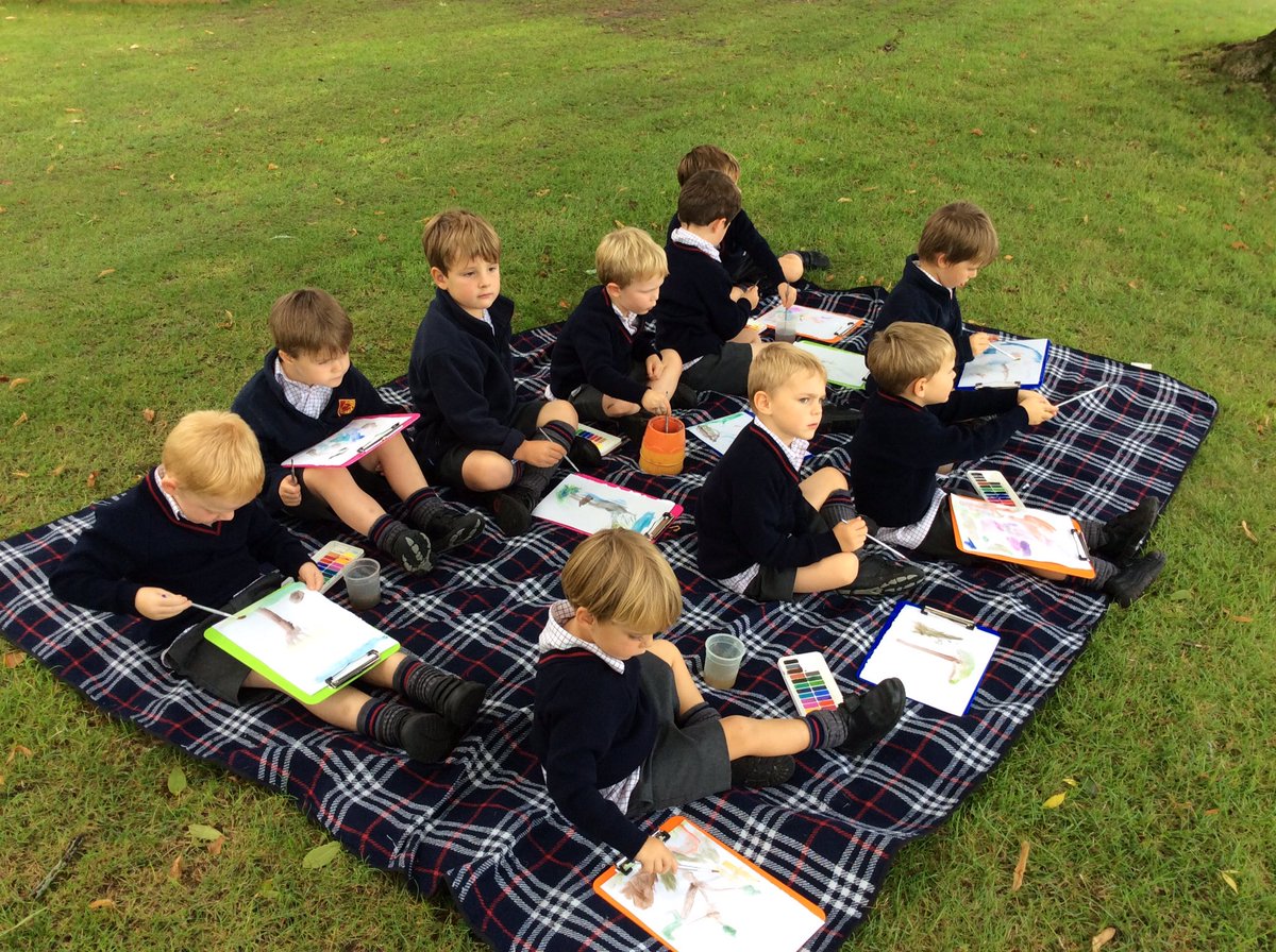 MoulsfordPP's tweet photo. This week Bobcats have been reading Window by Jeannie Baker and they have used water colours to create their own scene from the classroom window. ๐จ๐ปโ๐จ๐ผ#mpslearning #mpsfun #outdoorlearning https://t.co/LALT1IIxLs