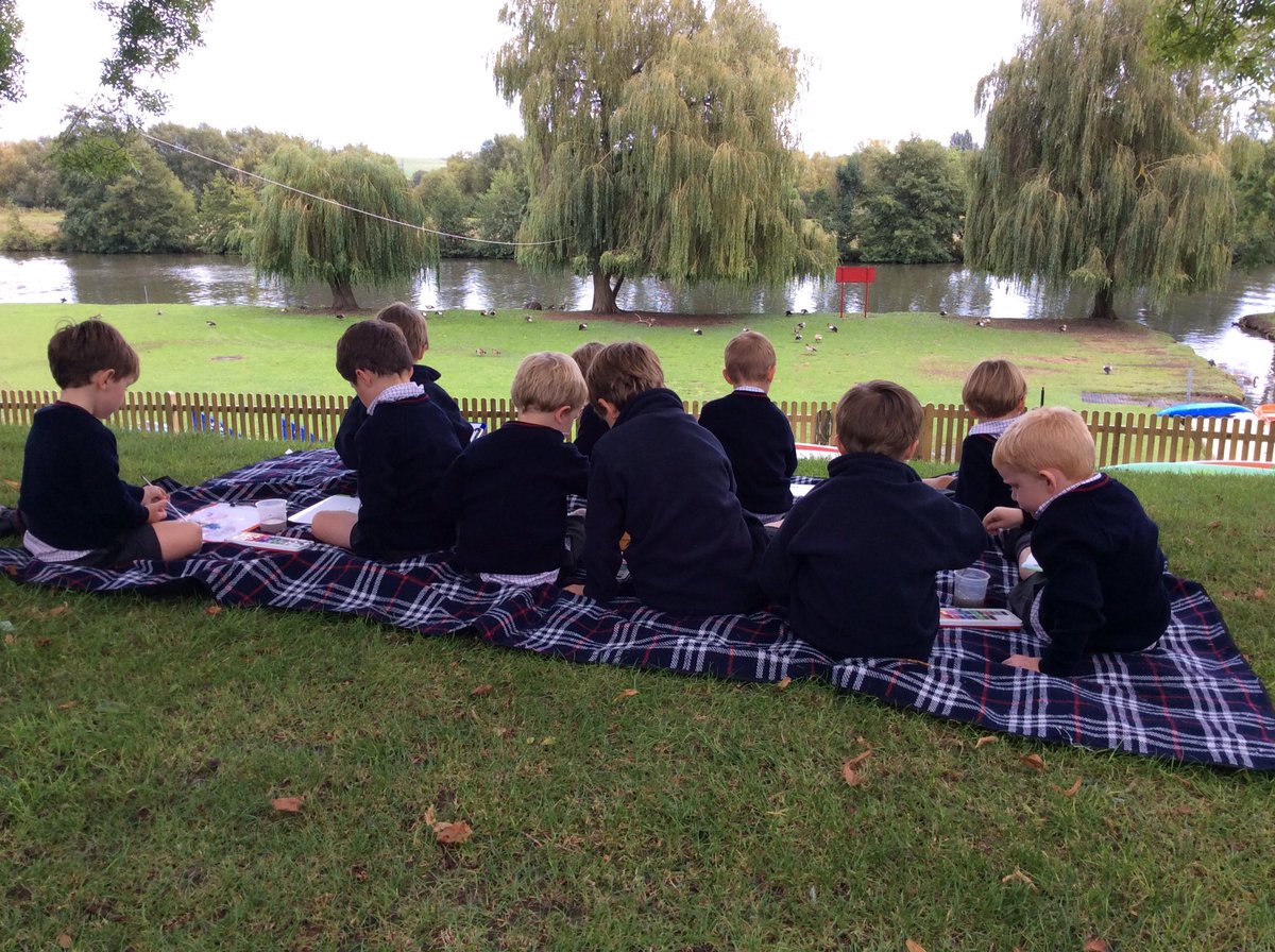 MoulsfordPP's tweet photo. This week Bobcats have been reading Window by Jeannie Baker and they have used water colours to create their own scene from the classroom window. ๐จ๐ปโ๐จ๐ผ#mpslearning #mpsfun #outdoorlearning https://t.co/LALT1IIxLs