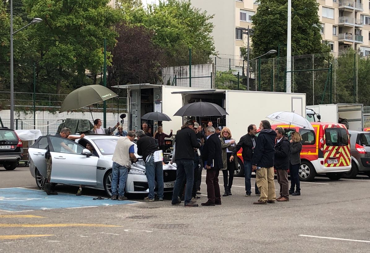 SDMIS69's tweet image. [TOURNAGE] 🎥

Le @SDMIS69 participe au tournage d’un épisode de la série policière Mongeville, diffusée sur France 3, dont l’intrigue se déroule dans le milieu des sapeurs-pompiers.

➡️ Le SDMIS met à disposition locaux, véhicules, matériels et figurants.