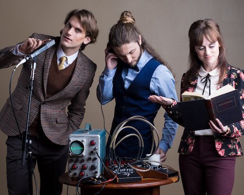 Listen to @theoutervibe new track #LittleTaste ... survivingthegoldenage.com/outer-vibe-lit…