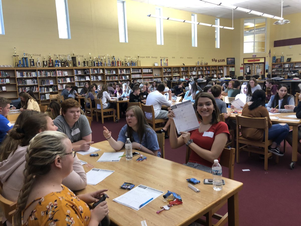 RCHSFMP's tweet photo. Student leaders looking to solve problems around @RCHS_Jaguars. Taking it from the #icanhelp to #iwillhelp. Amazing work being accomplished today with the people of @icanhelp #digitalfirstresponders https://t.co/SQJbRXnpTc