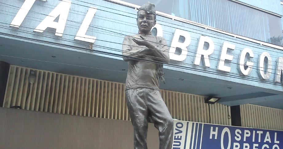 Levante la mano quién ya le ha hecho girar a Cantinflas en el Hospital Álvaro Obregón 🙋‍♀️

#CDMX #CiudadDeMexico #TurismoRomaCondesa