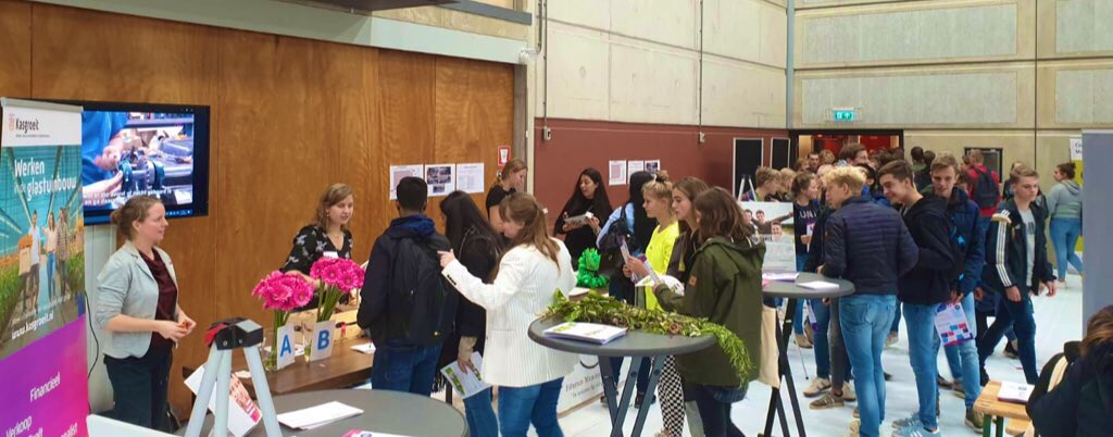 Vandaag vertegenwoordigt @Kasgroeit samen met @InhDelft de Glastuinbouw! #bekijkjetoekomst <a href="/dehaagse/">De Haagse Hogeschool / THUAS (INACTIEF/INACTIVE)</a> #Studeren #Werken #GlastuinbouwisHOT