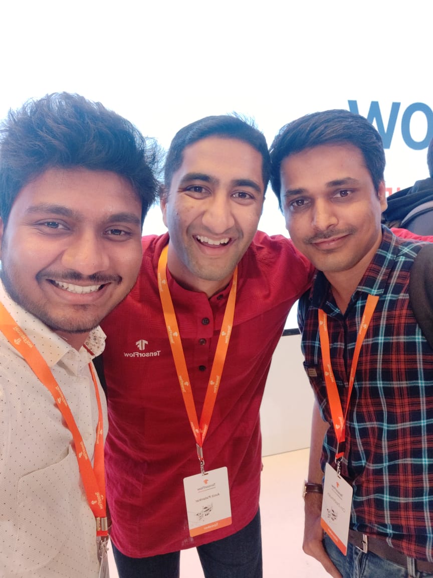 omdeshmukh1's tweet image. Thank you Amit @av8ramit24 for giving details on TensorFlow 2.0. It was nice meeting you
Thanks for giving the background on NLP, Sentimental analysis. Excited about customising BERT model as well.
#tensorflowroadshow #MachineLearning #tensorflow2.0
#googleai