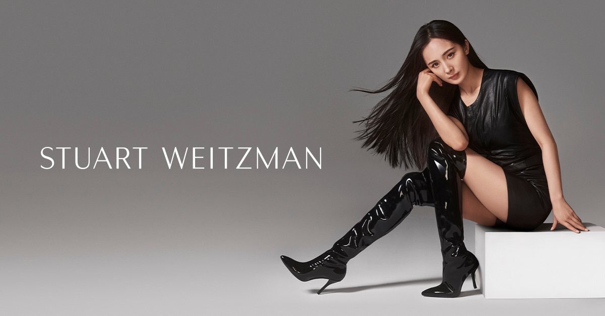 yangmi_th's tweet photo. #หยางมี่ กับแบรนด์ #StuartWeitzman ค่ะ 🤩
#SWSUPERWOMEN #SWFall19 #SWWomen https://t.co/q1TWsjsAdr