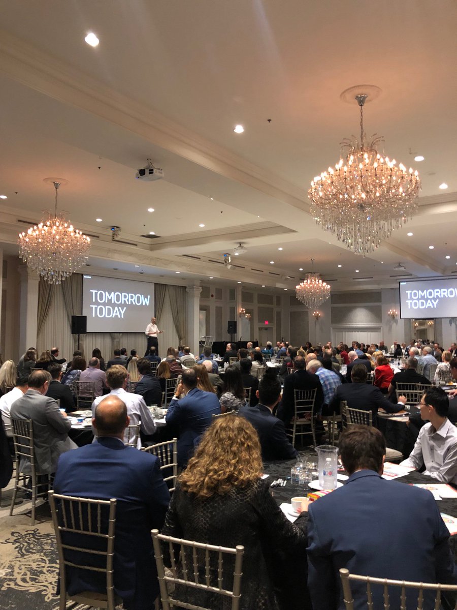 BKIFG's tweet photo. Pascal Finette from @singularityu speaking to our clients on the future of business #BeGreatSeminar #BKIFG #technology https://t.co/XkZqjd4Gdh