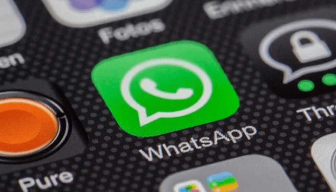 franciungaro's tweet photo. .@WhatsApp testa i "#Messaggi che #Scompaiono" - #Beta https://t.co/NdqBEo5U31 di @DigitalicMag @framarin sembra aver iniziato lo sviluppo della nuova #feature sui messaggi che scompaiono dopo un certo periodo di #tempo #impostato dagli #utenti (già su @telegram con chat segrete) https://t.co/qBPufRNazF