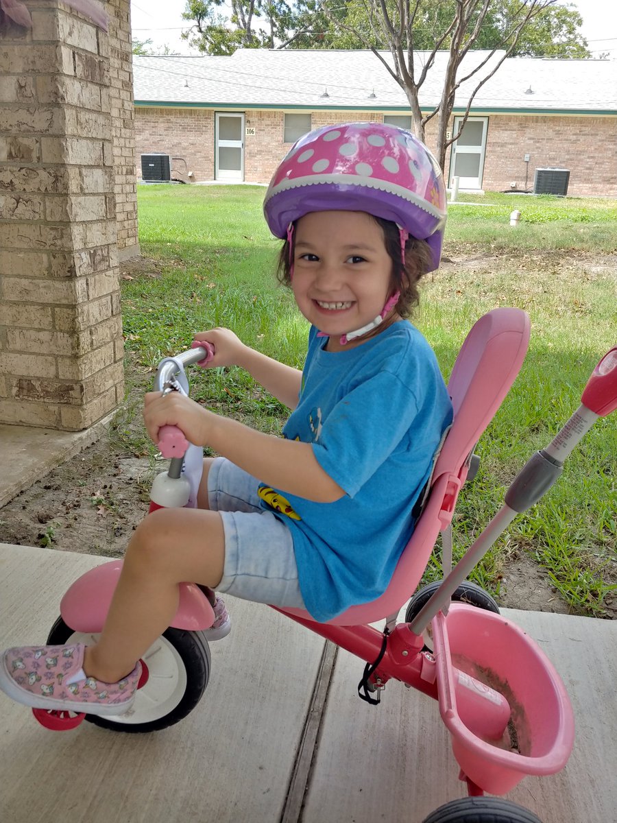 Gwendalyn Vera (GwendalynVera) Twitter