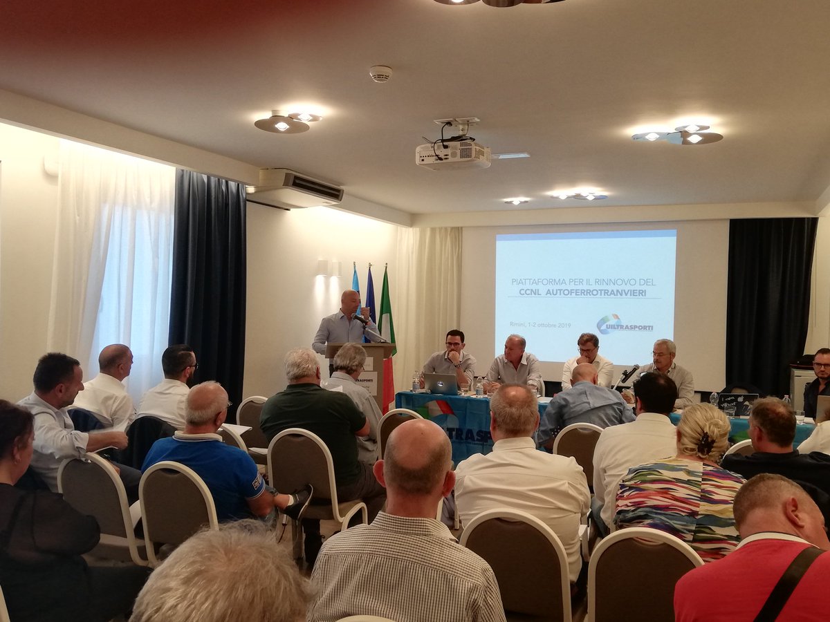 sirio_er's tweet photo. Ecco il nostro Giuseppe Gulli intervenire durante l'attivo per il rinnovo contratto Mobilità. Lavoro, diritti, innovazione @uiltrasportigul #Uiltrasporti #autoferro #bus #ETF #UnionStrong #autobus #UnitedWeStand #sindacato https://t.co/u0KvVafjzx