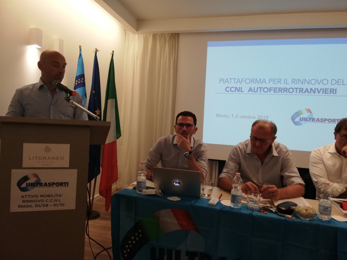 sirio_er's tweet photo. Ecco il nostro Giuseppe Gulli intervenire durante l'attivo per il rinnovo contratto Mobilità. Lavoro, diritti, innovazione @uiltrasportigul #Uiltrasporti #autoferro #bus #ETF #UnionStrong #autobus #UnitedWeStand #sindacato https://t.co/u0KvVafjzx