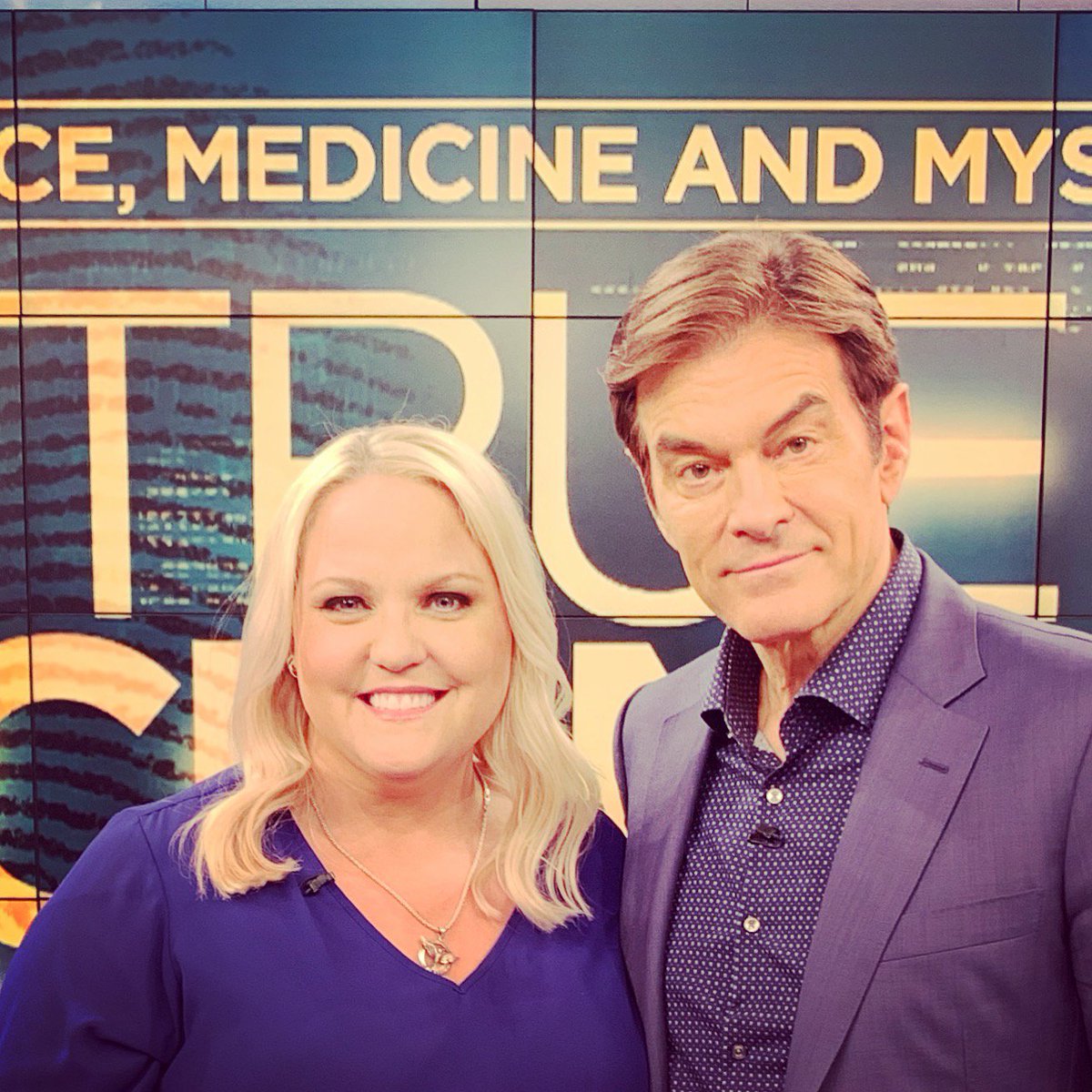 DrLauraPettler's tweet image. “THE STAIRCASE” TRUE CRIME THURSDAY ON OZ! EPIC episode: @DrOz interviews Michael Peterson on Kathleen Peterson’s death. What about the “Bloodstain Analyst”, all the theories? Tunein Thursday to find out!#truecrime #BarredOwls #bloodstainpatternanalysis 
#OzTeam #OzTeamSeason11