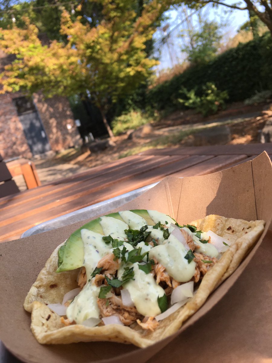 StationsideATL's tweet photo. It’s #TacoTuesday and if you come in today for lunch you can get 3 chicken tacos for just $6✨ https://t.co/YIMRzq2KAL