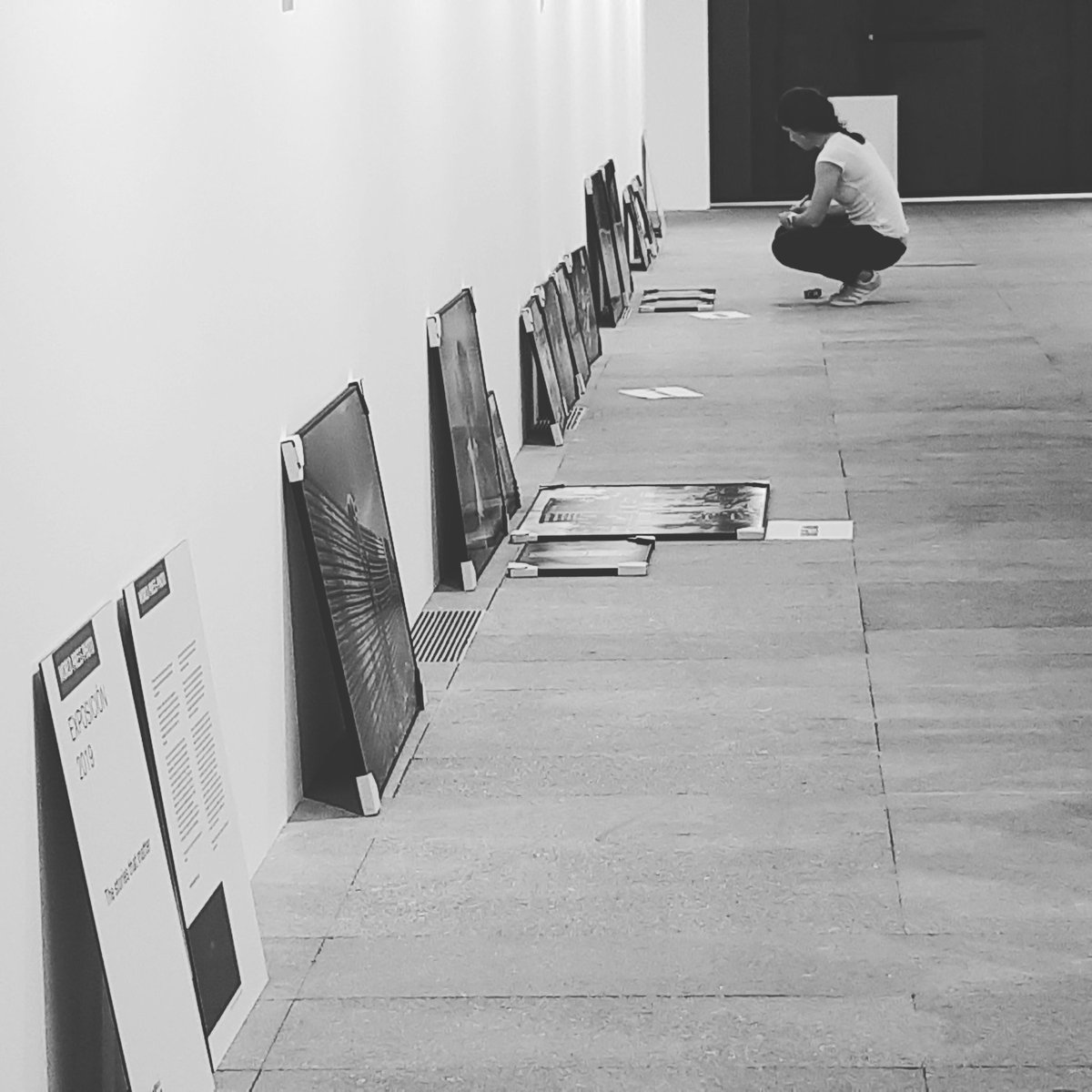 Empezamos el montaje. 
En tres días arrancamos 💥World Press Photo💥 por fin!
Vente este fin de semana que siempre es el menos concurrido.
Las entradas puedes comprarlas online o en taquilla.