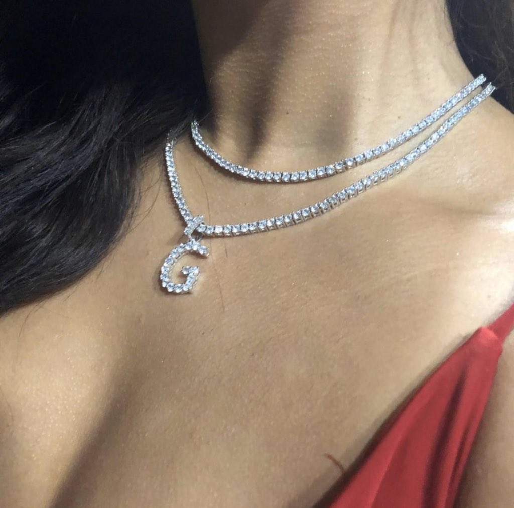 MasterFPL's tweet image. OMG my boyfriend got me a diamond encrusted necklace with his initial on it how cute is he 😍💖