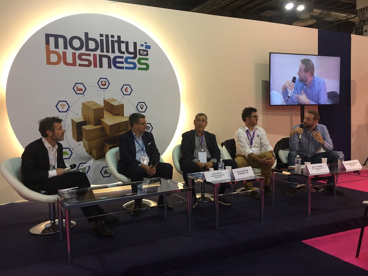 traissac1's tweet photo. #M4B et dernière conf de cet apm très riches les applications mobiles pour améliorer et optimiser la performance des commerciaux en mode connected deconnected @orangebusiness @amb_digit @david_buis @ValerieCussac @JeanLucVallejo @SeverineGhys https://t.co/iQDfcQJqWr