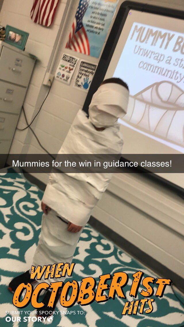 ACESwildcats1's tweet photo. “Unwrap” assumptions to build strong communities!Don’t make assumptions for what’s on the outside of this student!! Who is he really? #guidanceclass #october #ccsdtn https://t.co/ESueC5I3Ry