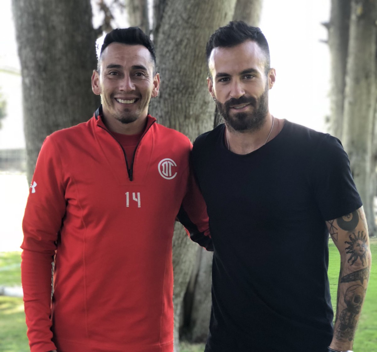 El daño físico es remediable, lo digo por experiencia.
Todos queremos ver a <a href="/OficialGio/">Giovani Dos Santos</a> lo antes posible de regreso en la cancha.

¿Han pensado en algún momento el daño irreparable que sus comentarios y desprecio pueden estar causando en el <a href="/pollobv/">Antonio Briseño Vázquez</a>? 

¡Bájenle tantito a su HATE!