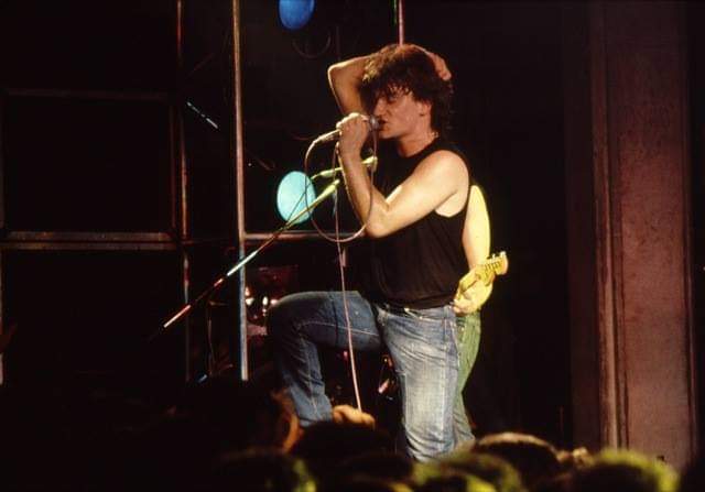 #OnThisDay October 1st, 1981 #U2 live at the #UniversityofEastAnglia in #Norwich, #England, during the #OctoberTour

Ph. © T.Benbrook via U2gigs.com
#U2History #U2NewsIT #Otd #tb #Bono #TheEdge #AdamClayton #LarryMullenJr