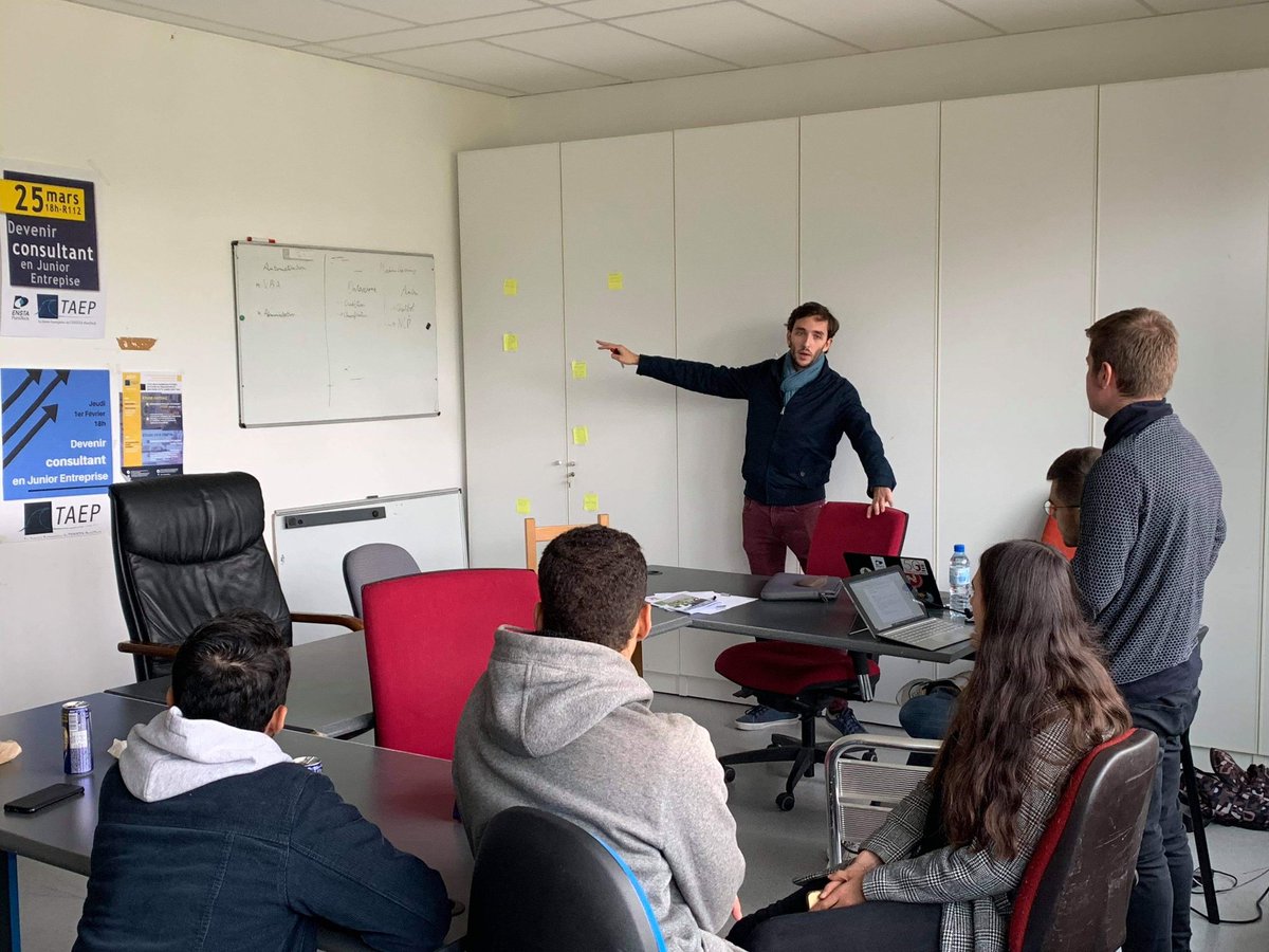 taep_je's tweet photo. Vive les Alumnis !! Encore un grand merci à Christophe Boetto, Alumni de TAEP pour sa formation sur les attentes des entreprises en traitement des données👌 https://t.co/hXdWP4uCOv