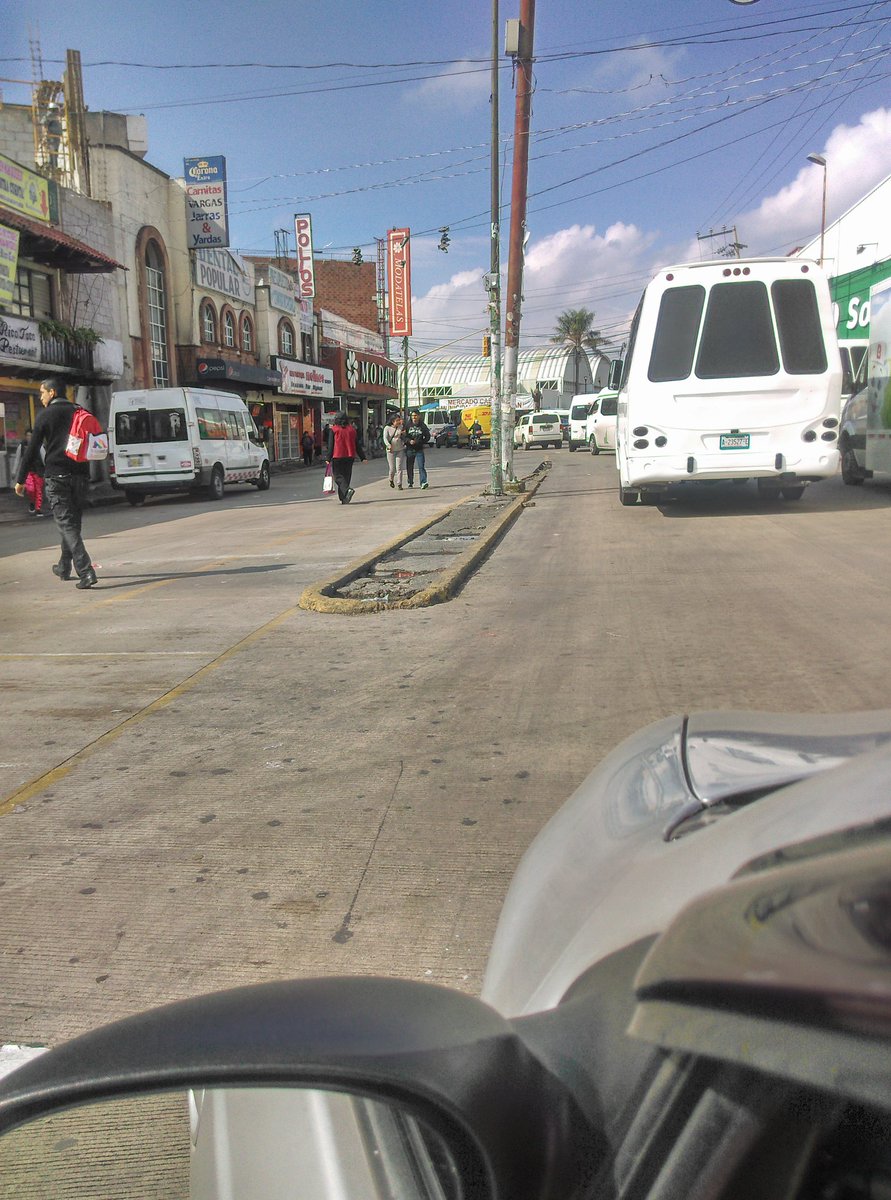 aguilar13oa's tweet photo. #sanbartolonaucalpan, que bonito se ve sin ambulantes. https://t.co/D91rE7SCGd