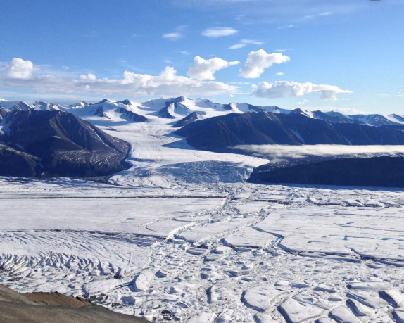 Climate Change That Ignores History - 
mikesmoneytalks.ca/climate-change…
Climate has ALWAYS changed from decade to decade.  There were major swin...