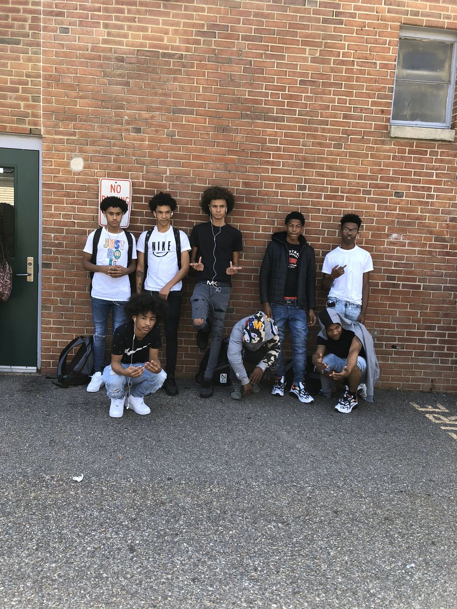 3xxButton's tweet image. MY BRUVAHS🖤💰