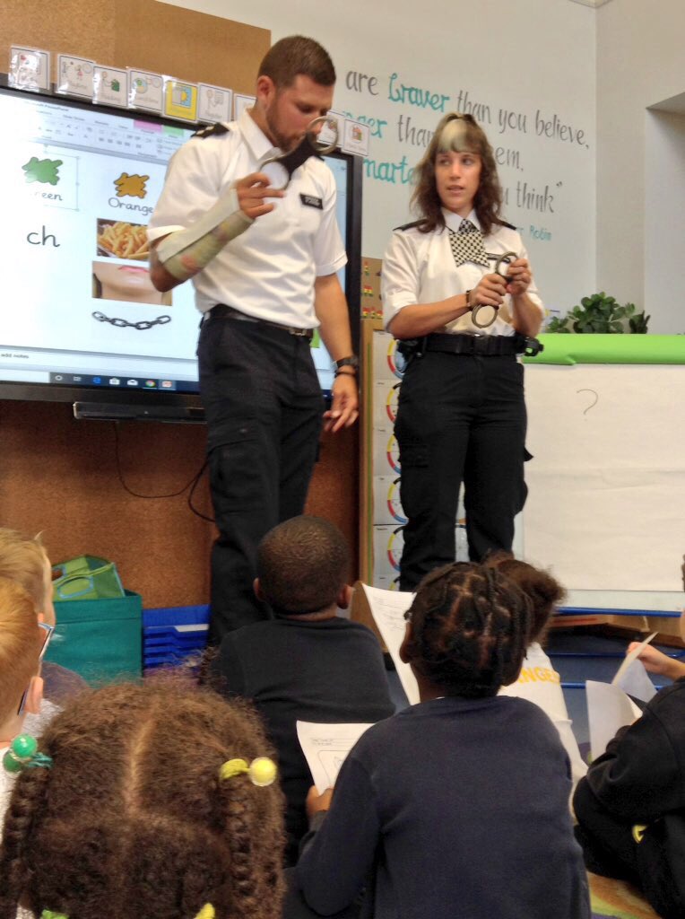 RFitzroyAcademy's tweet photo. Today #year1 interviewed our local police officers. Having the opportunity to speak with real life heroes of our community, has shown us how we can be kind, safe and responsible citizens. #culturalcapital @metpoliceuk
#ZuluClass #YorubaClass #AshantiClass https://t.co/mtlJA816F1